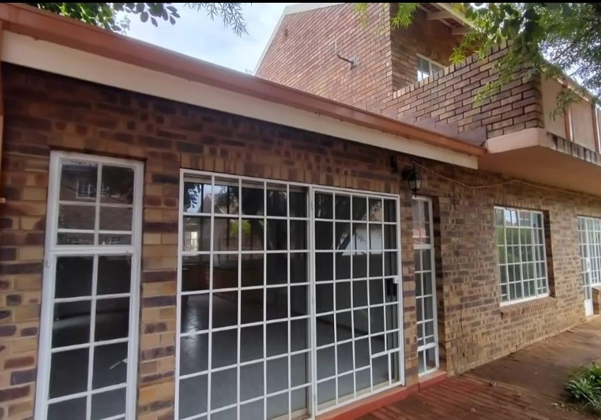 4 Bedroom Property for Sale in Flamwood North West